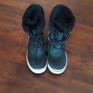 Girls Snow Faux Fur Lined boots size 2